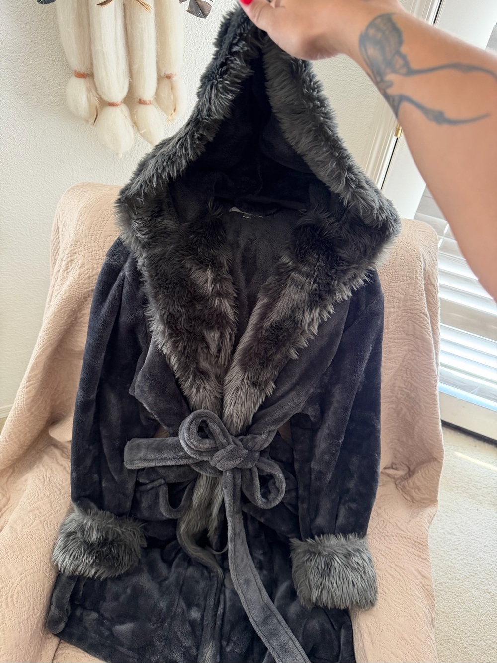 Women's Hooded Faux Fur Trim Tie-Waist Coat - Charcoal Gray